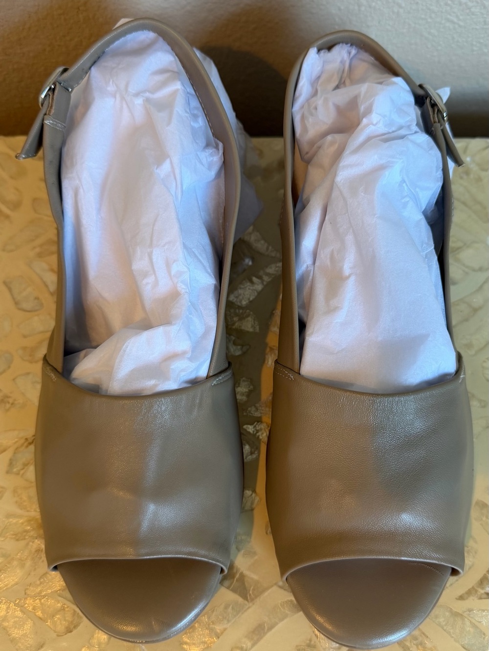 David Tate Lamb Leather Open Toe Flats EUC Size 11 W Tan
